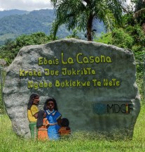 The sign designating the new clinic in Spanish and in the Ngobe-Bugle language.