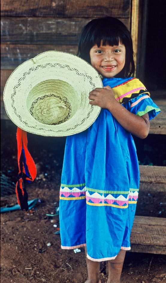 Ngöbe Buglé girl, La Casona, Costa Rica, 1990 (digitized from aged slide)